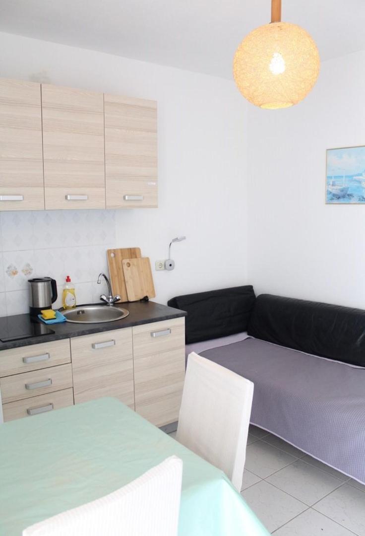 Apartment Bajuti Примоштен Экстерьер фото