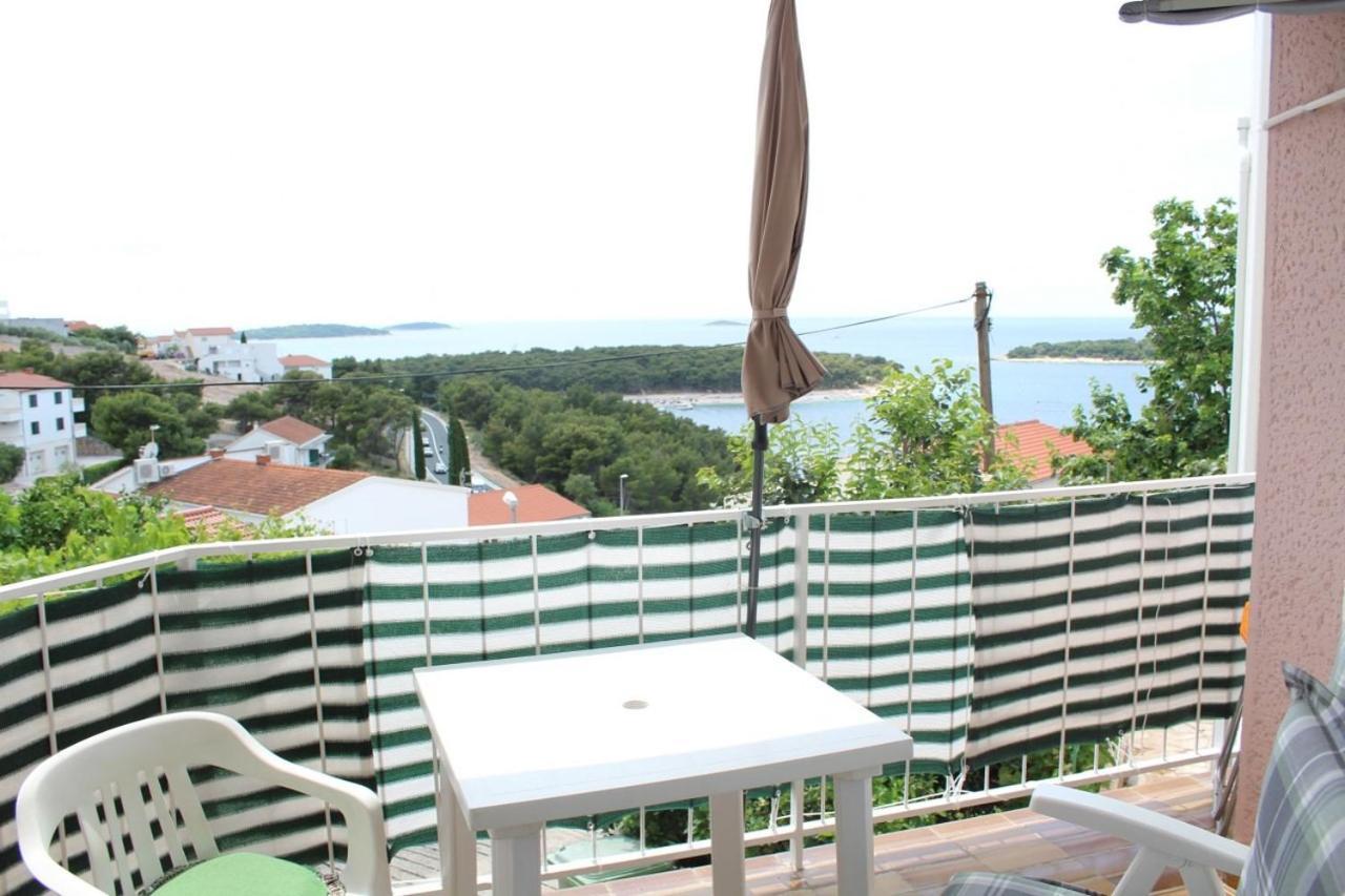 Apartment Bajuti Примоштен Экстерьер фото