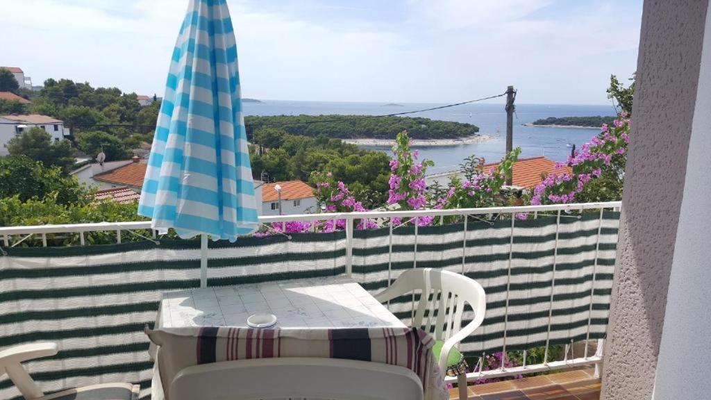 Apartment Bajuti Примоштен Экстерьер фото